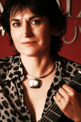 Concierto de Eva Dnia Trio en Cafe Mercedes