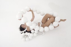 Exposicin -El peso de las cosas - de Vicenta Casañ