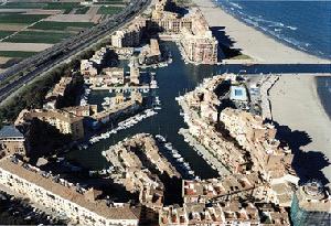 Port Saplaya, playa cercana a Valencia